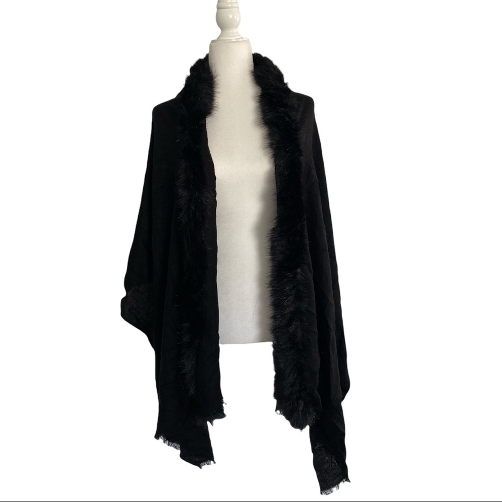 Fraas Women's Faux Fur Trim Wrap Black